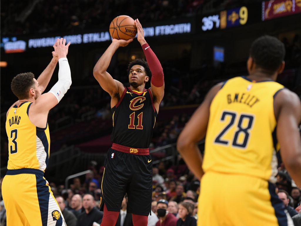 罗克将19号球衣让给亚马尔，未来去向成谜